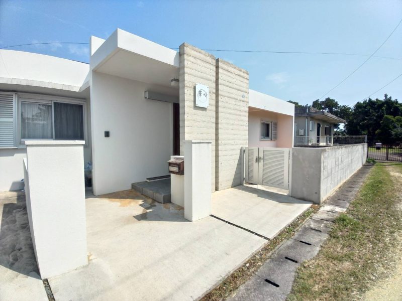 宮古島の砂山ビーチのすぐそば、プライベートヴィラ華崎